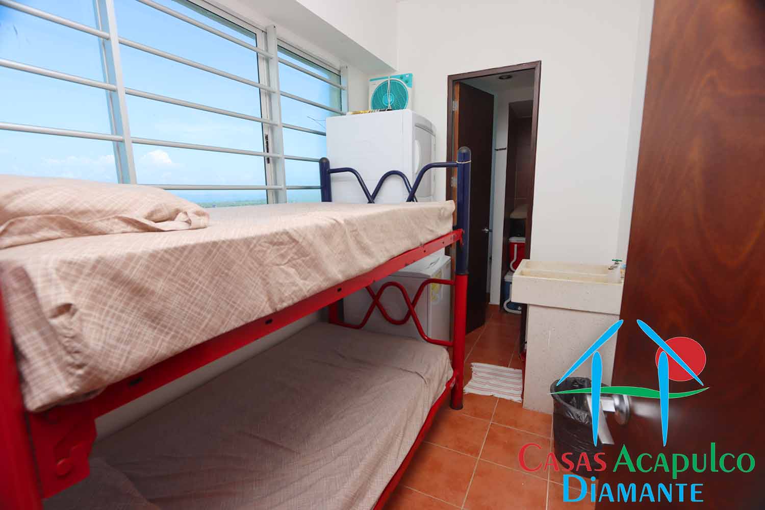 Laguna Cielo PH 4 - Cuarto de servicio y lavanderia 1